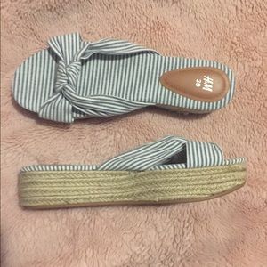 4/20$    H&M Stripped platform espadrilles